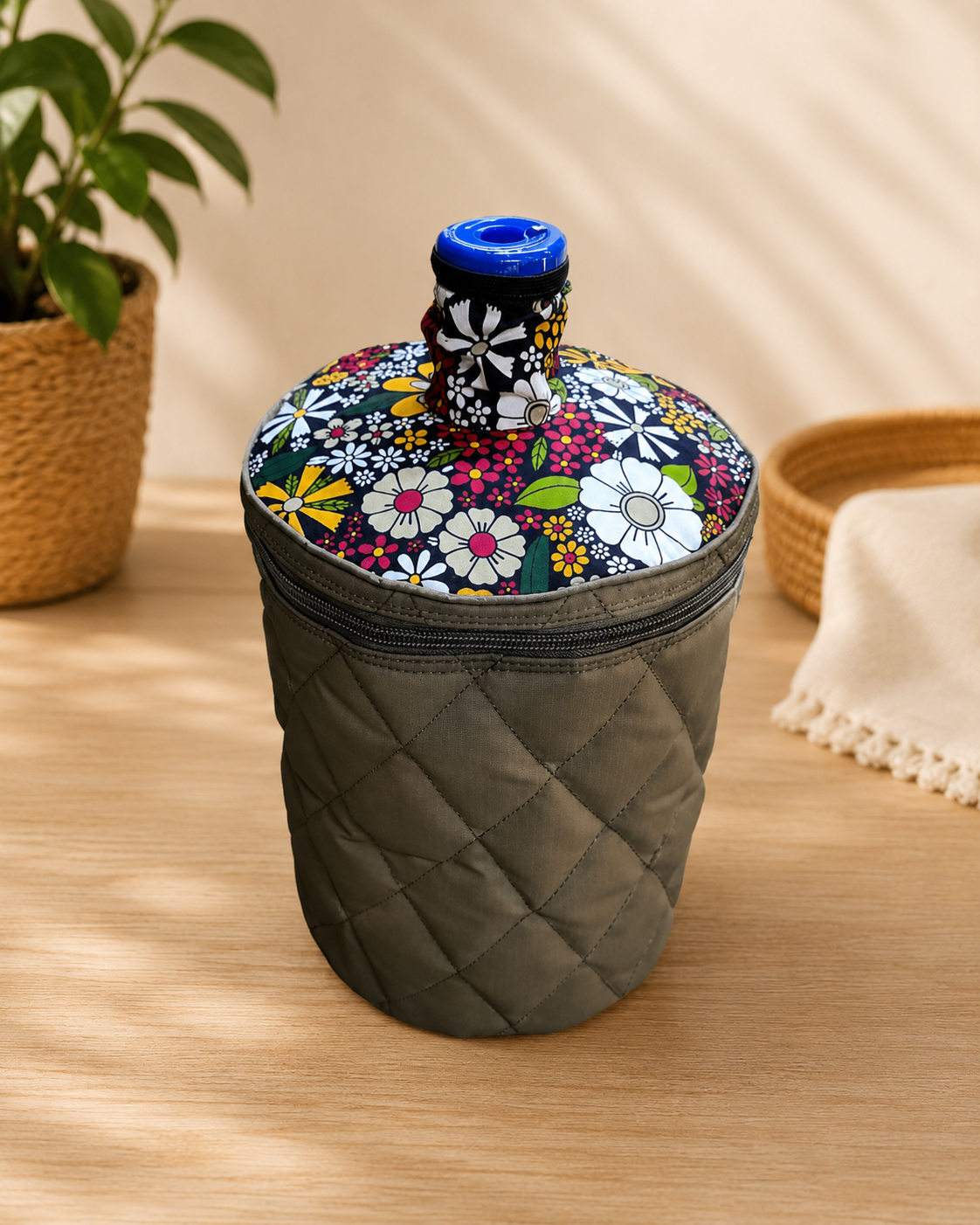 Quilted Insulated Water Bottle Carrier - Image 3